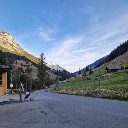 Alpenruh Kiental Hotell Exteriör bild