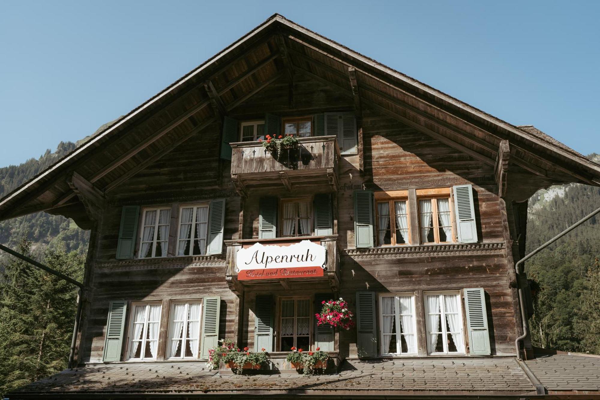 Alpenruh Kiental Hotell Exteriör bild