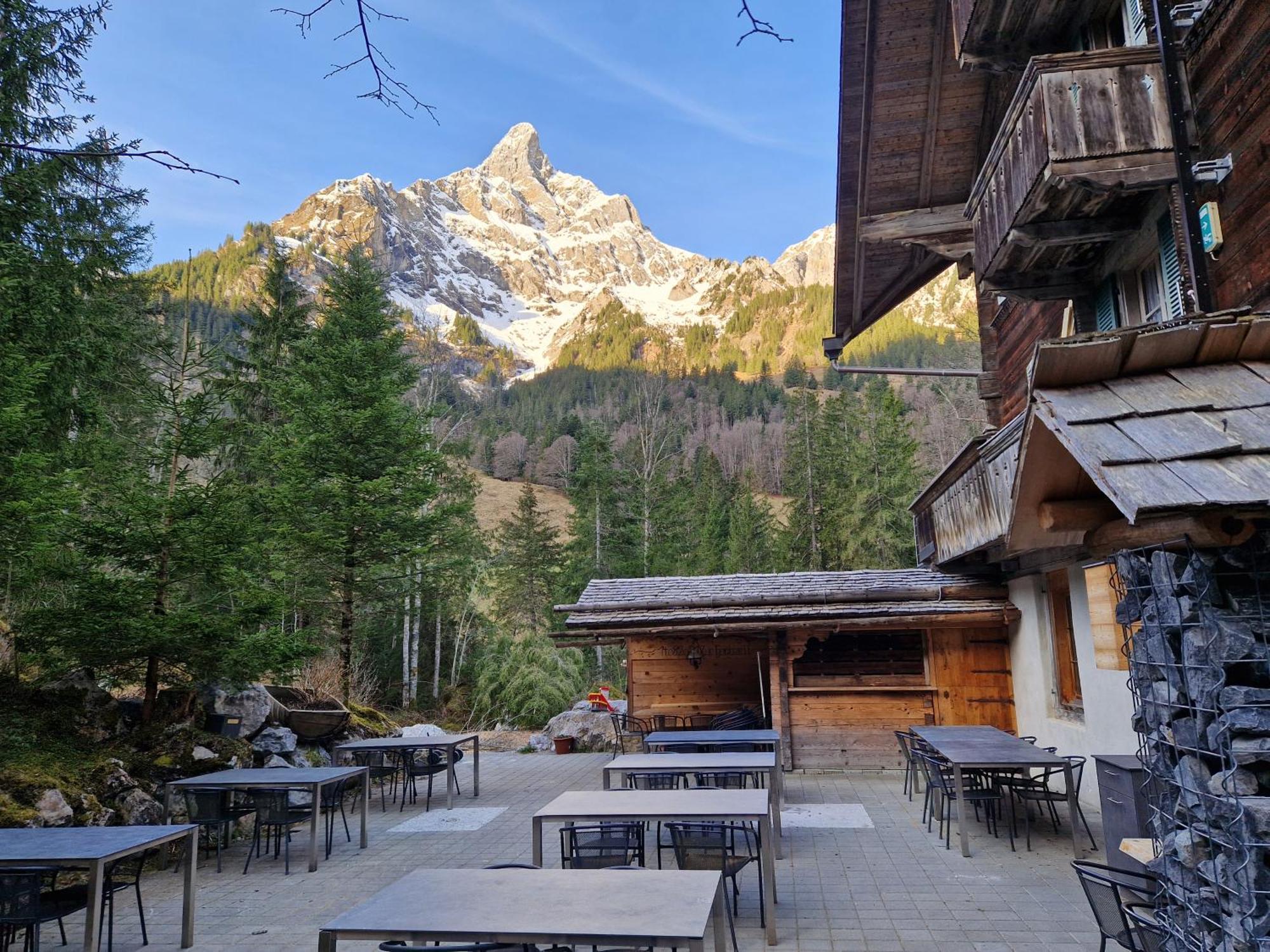 Alpenruh Kiental Hotell Exteriör bild
